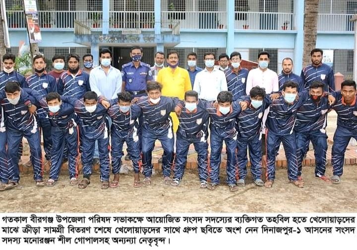 যুবকদের উদ্দেশ্য বলেন “মাদক নয়-খেলাধূলাকে আপন করতে হবে” – মনোরঞ্জন শীল গোপাল এমপি ।